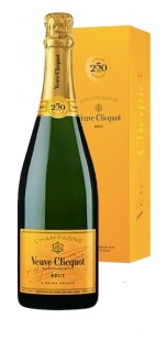 Veuve Clicquot Ponsardin Brut Champagne with Gift Box